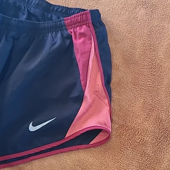 Nike Women's Black and Pink Athletic Shorts - Picture 3 of 6